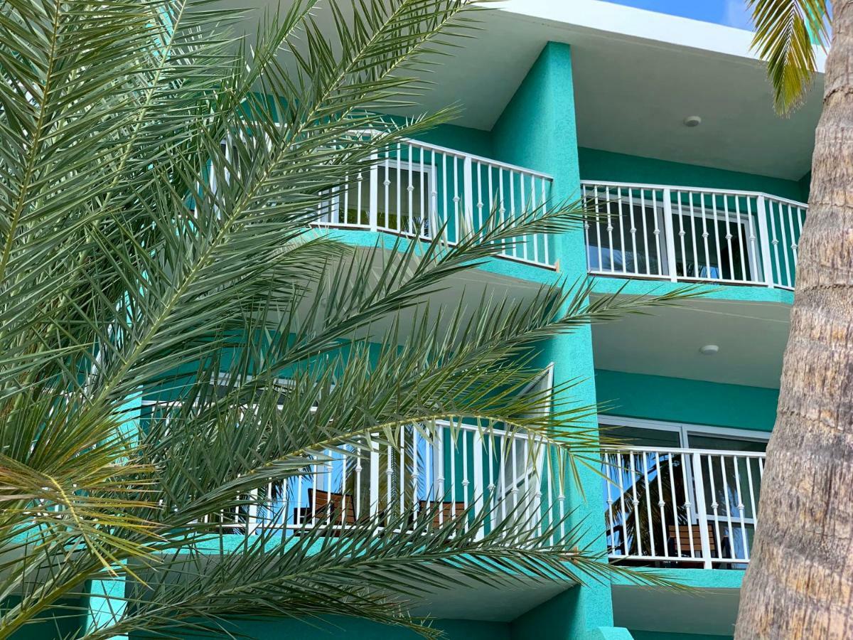 Emerald Beach Resort Altona Extérieur photo